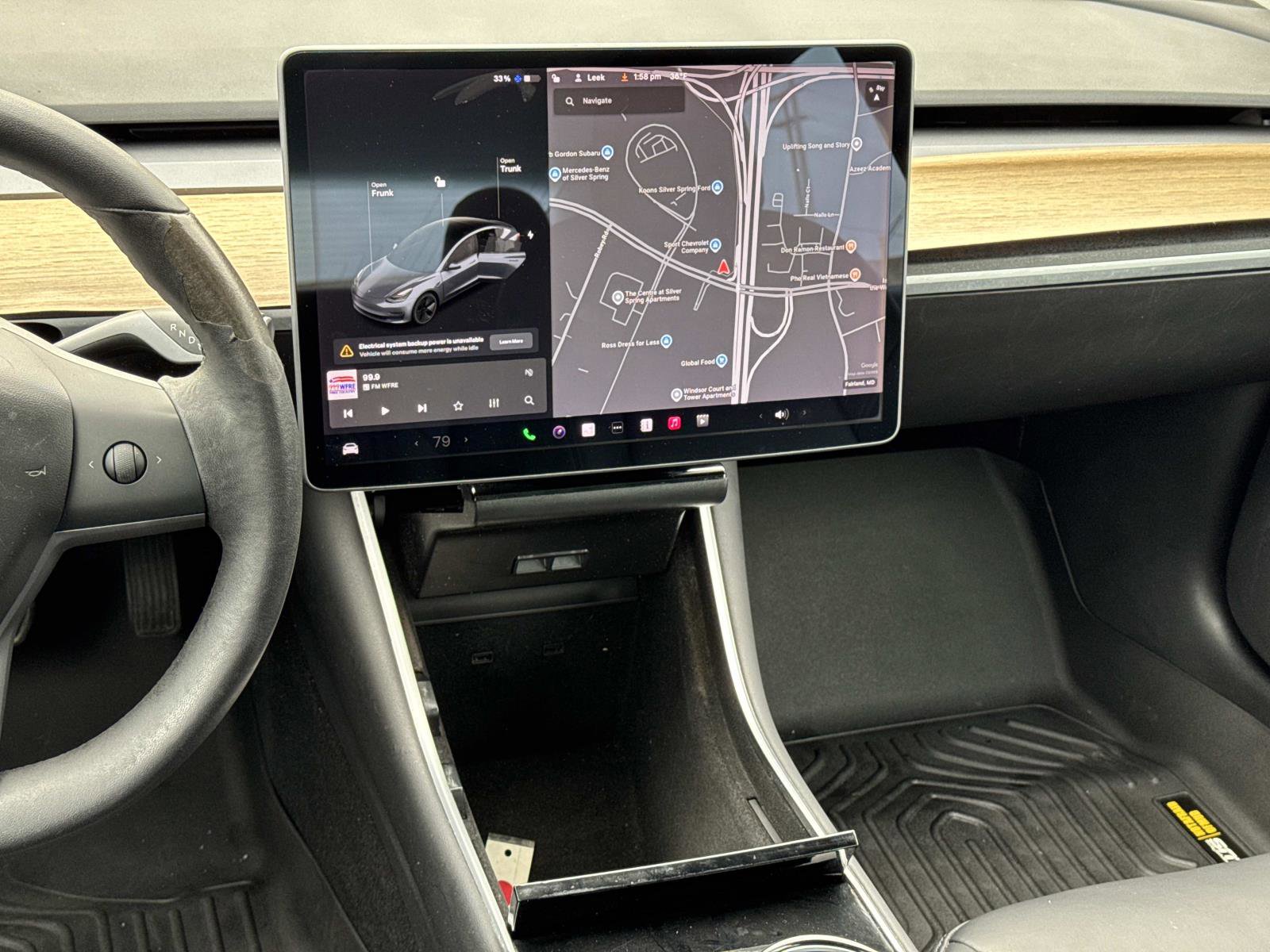 Used 2019 Tesla Model 3 Standard Range image 3