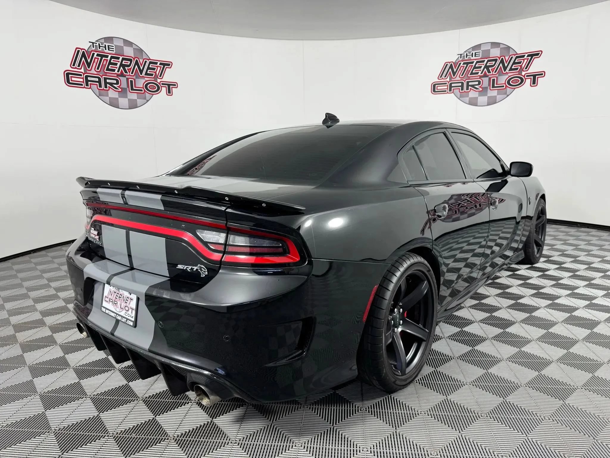 Used 2018 Dodge Charger SRT Hellcat RWD image 7