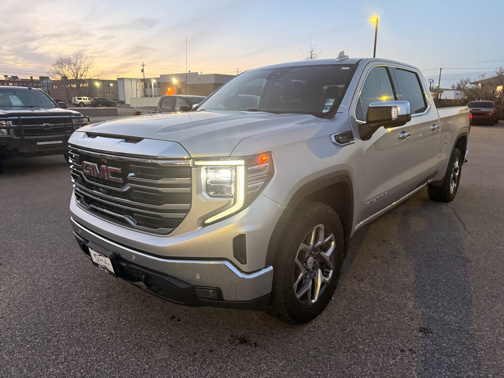 Used 2022 GMC Sierra 1500 SLT w/ SLT Premium Plus Package AWD/4WD image 2