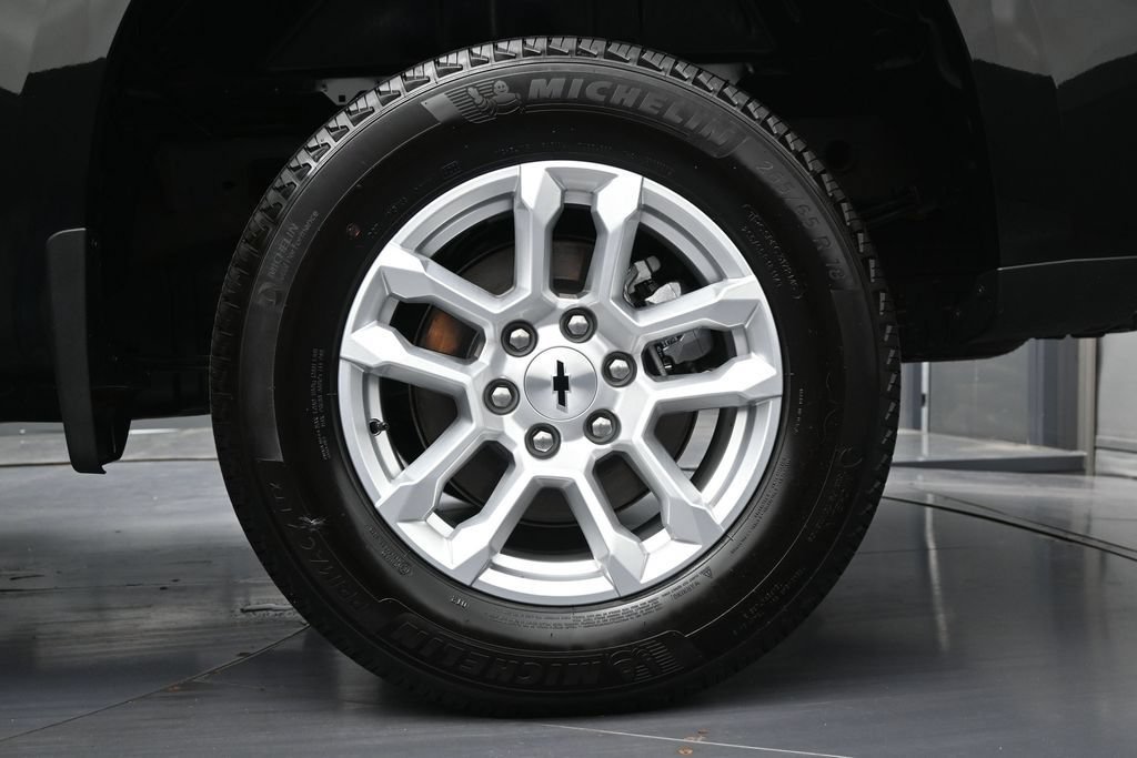 Certified 2026 Chevrolet Silverado 1500 RST AWD/4WD image 14
