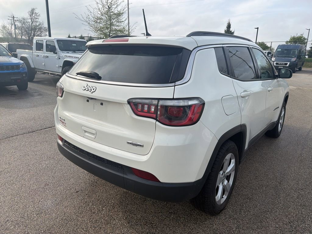 Used 2018 Jeep Compass Latitude AWD/4WD image 4