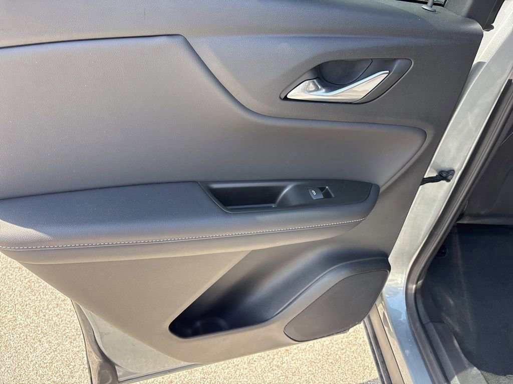 Used 2025 Chevrolet Blazer LT image 13