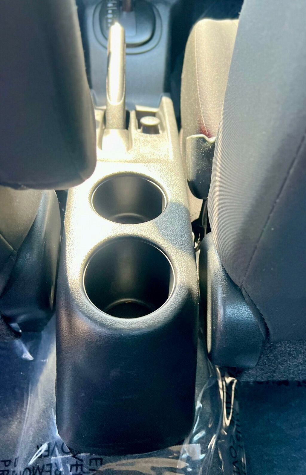 Used 2013 Nissan Versa SV FWD image 17