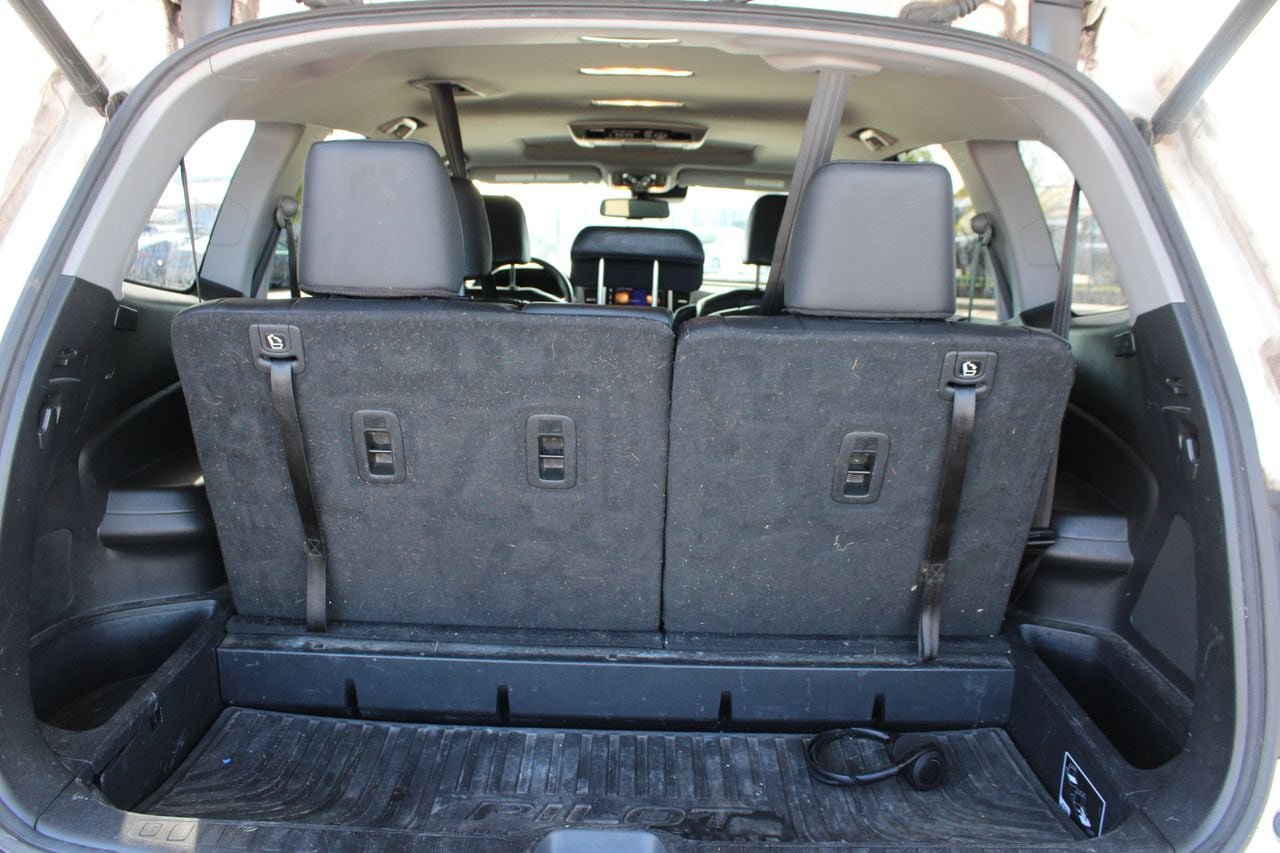 Used 2017 Honda Pilot Touring image 5