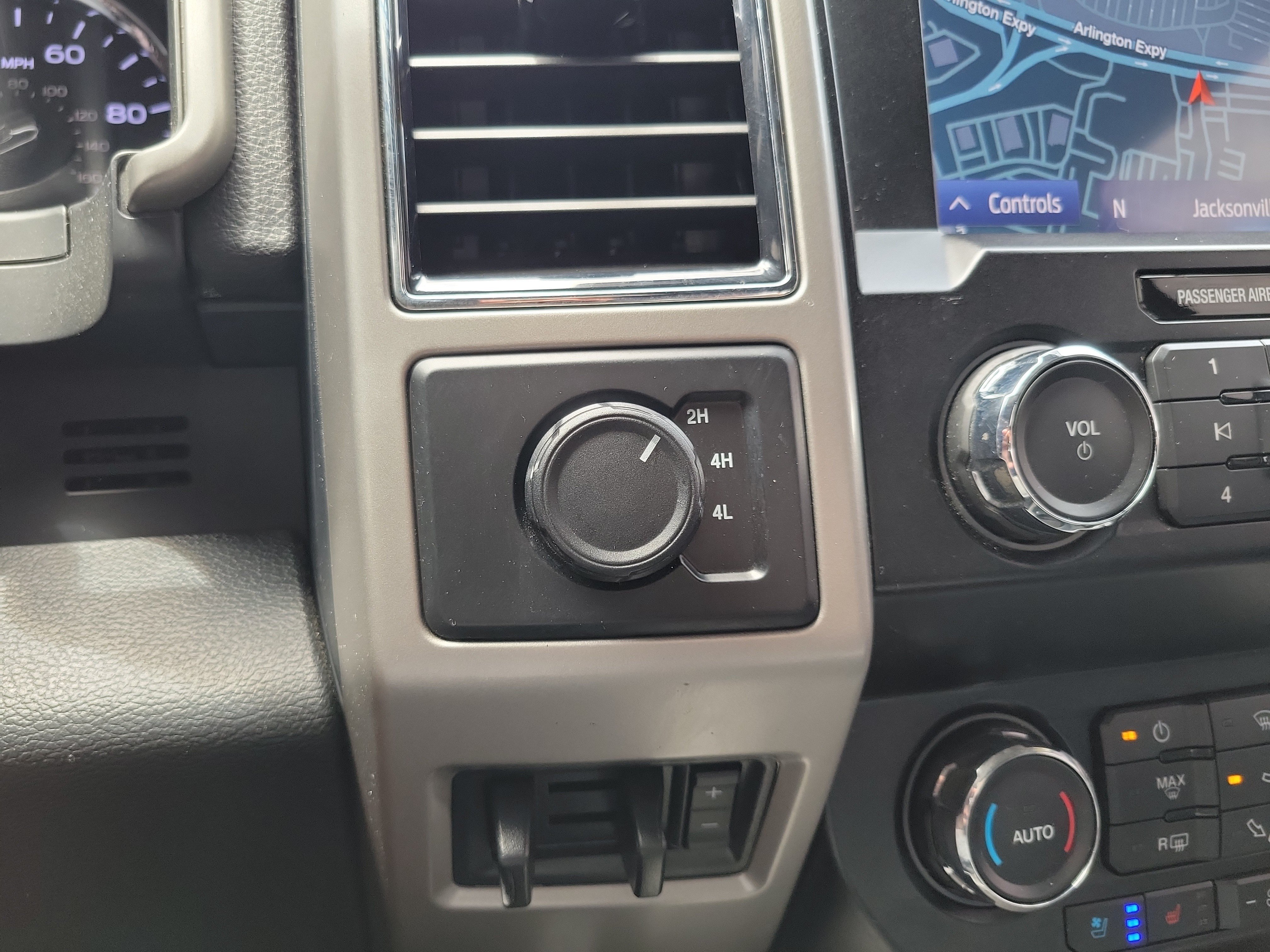 Used 2020 Ford F250 Lariat w/ Lariat Value Package AWD/4WD image 30