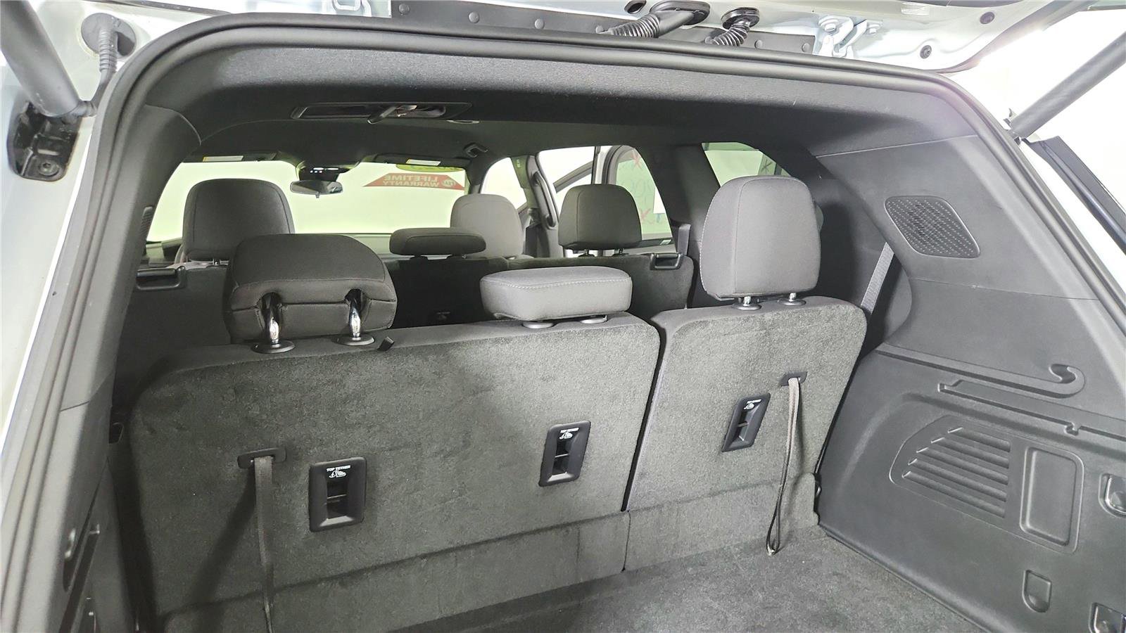 New 2025 GMC Acadia Elevation image 18