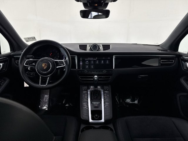 Used 2019 Porsche Macan AWD/4WD image 23