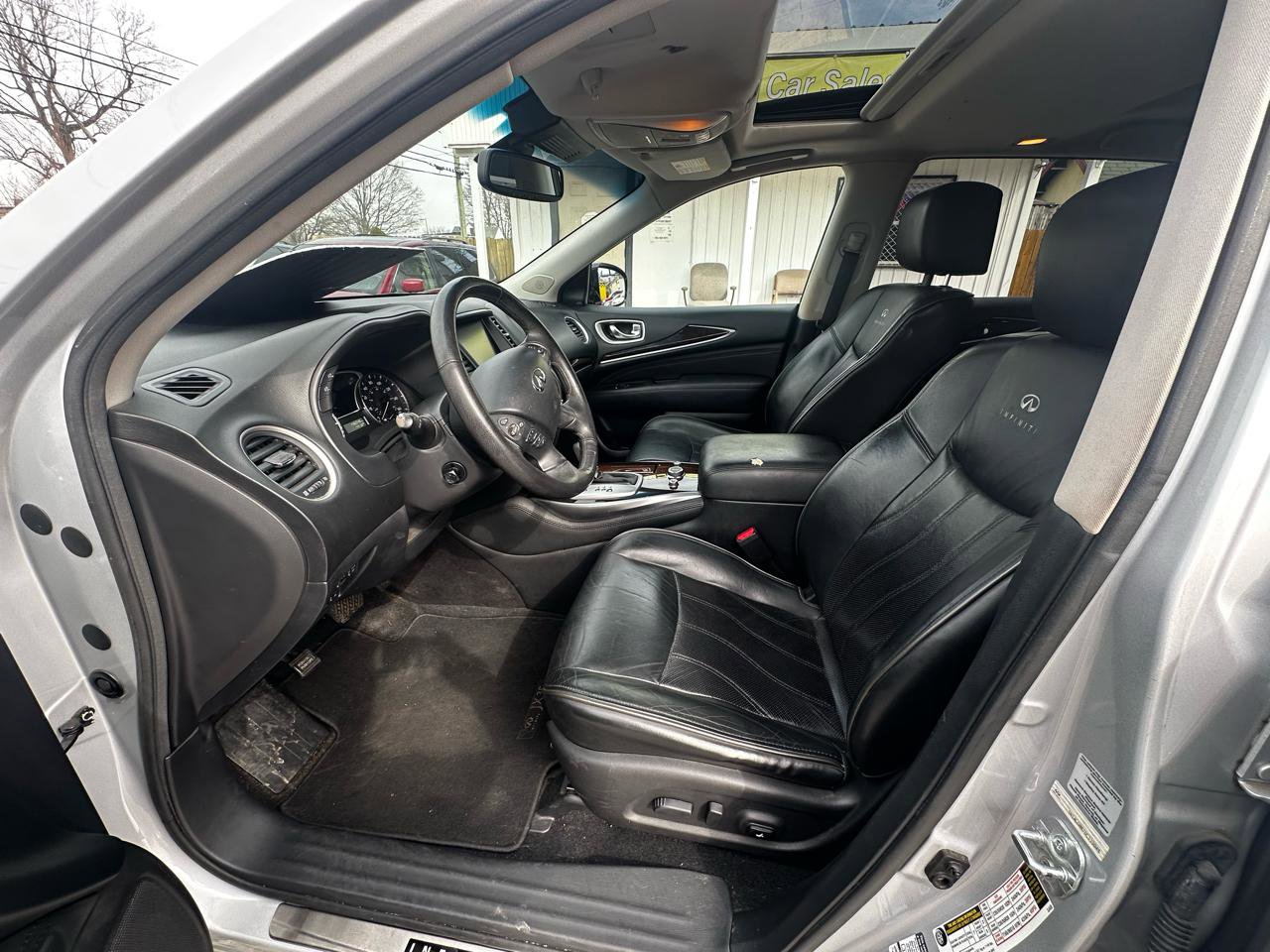 Used 2013 INFINITI JX35 AWD w/ Premium Pkg image 7