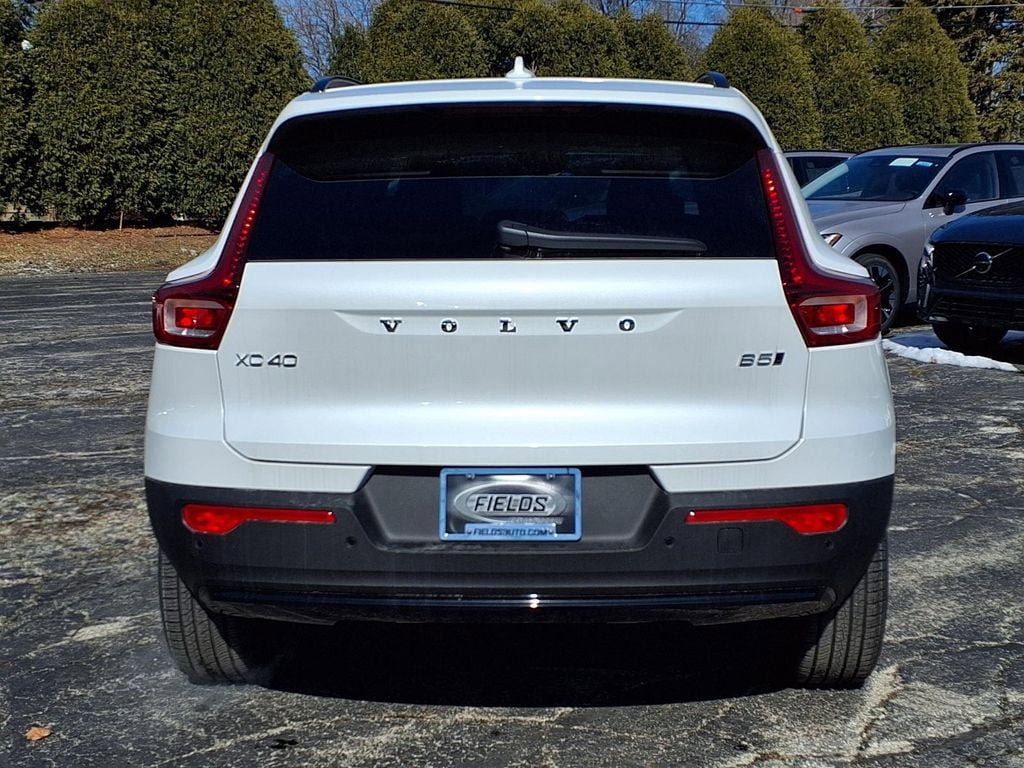 New 2026 Volvo XC40 B5 Ultra w/ Climate Package AWD/4WD image 4