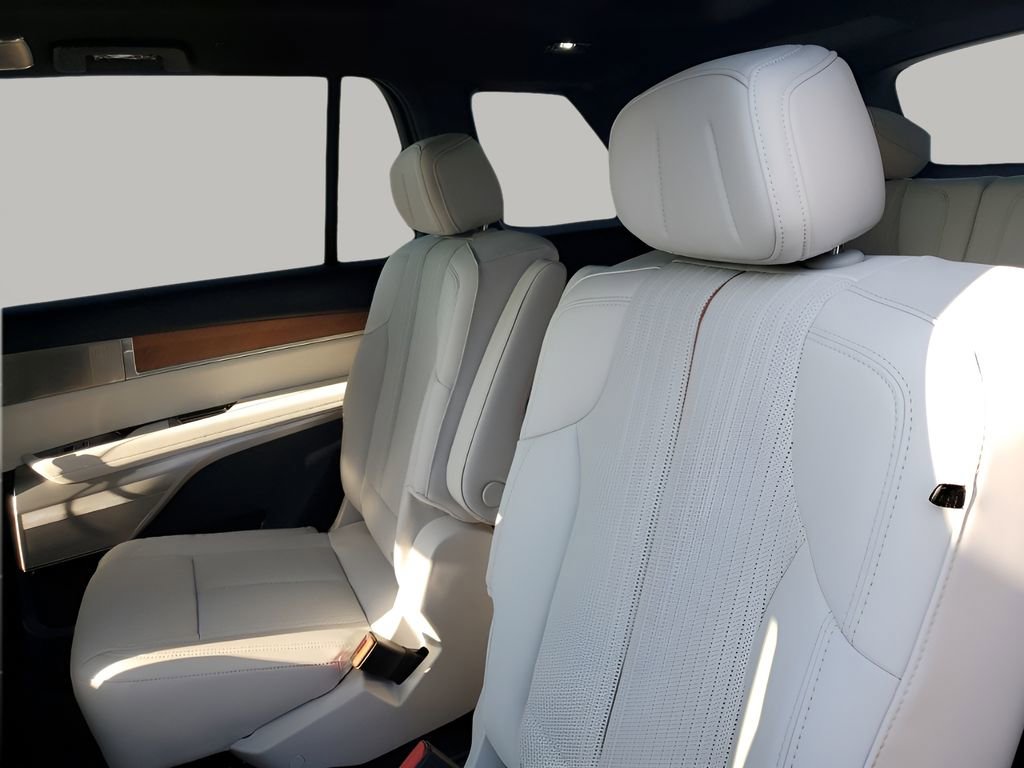 New 2026 Cadillac Vistiq Sport w/ LPO, Floor Liner Package image 19