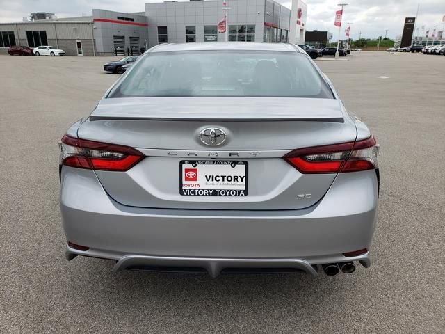 Used 2024 Toyota Camry SE FWD image 6