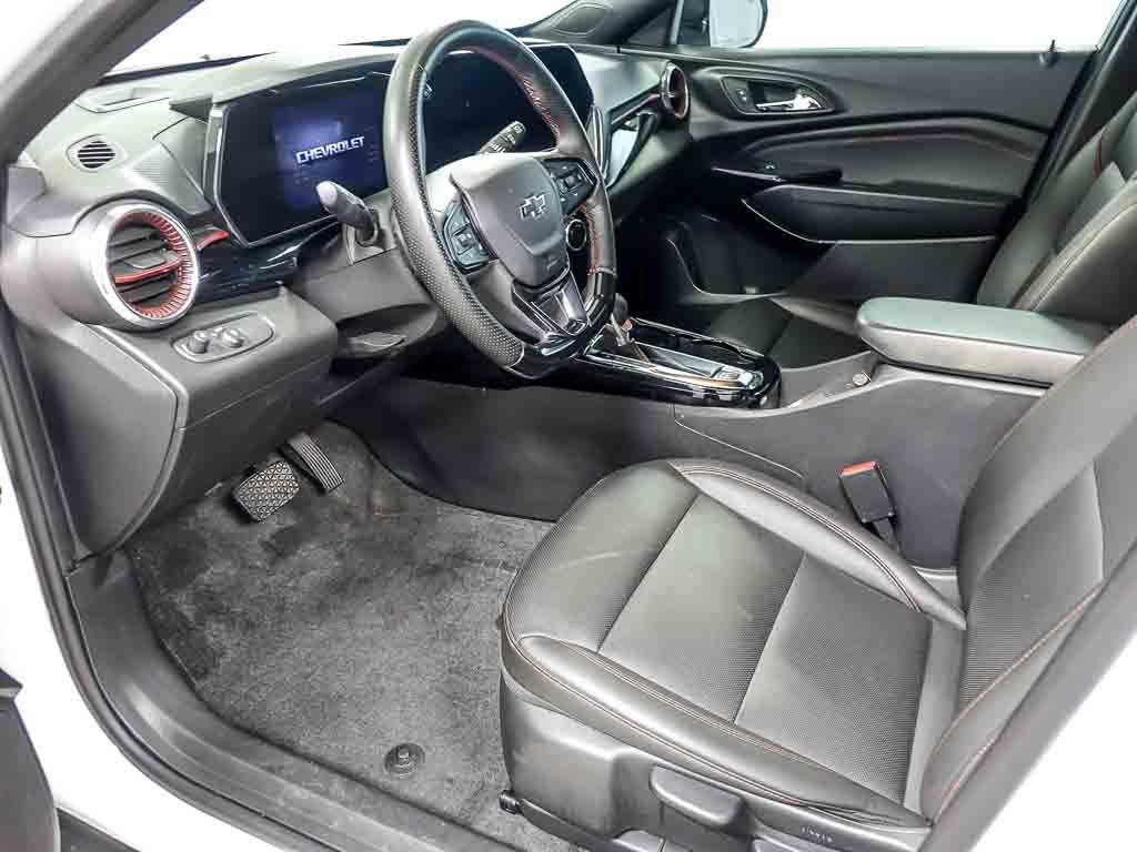 Used 2025 Chevrolet Trax RS w/ Driver Confidence Package FWD image 10