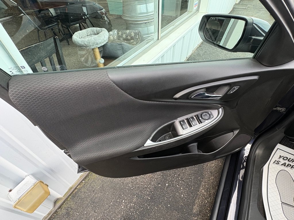 Used 2023 Chevrolet Malibu LT FWD image 8