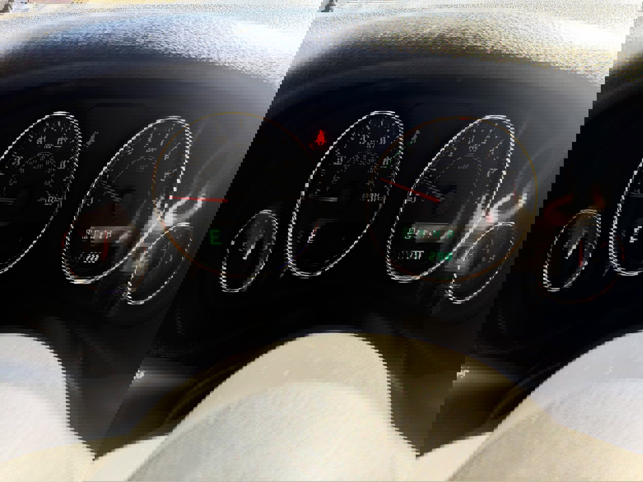 Used 2012 Jeep Wrangler Unlimited Rubicon w/ Connectivity Group image 17