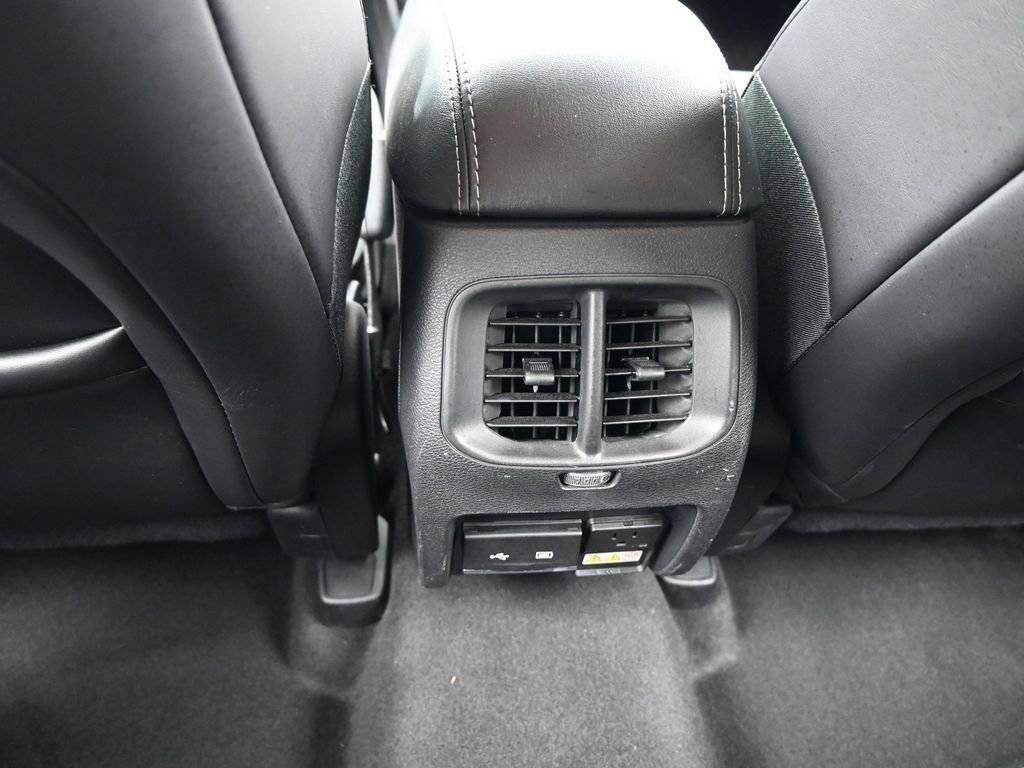 Used 2019 Jeep Cherokee Limited image 34