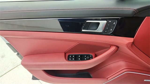 Used 2023 Porsche Panamera Platinum Edition image 34
