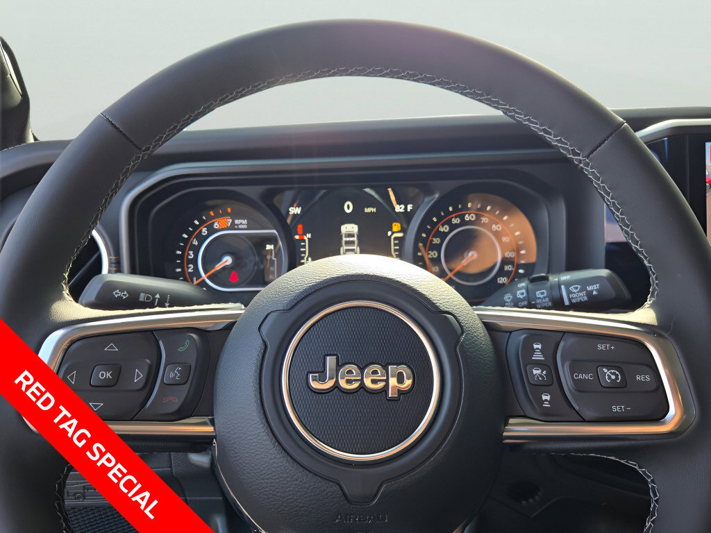 New 2026 Jeep Wrangler Unlimited Sahara AWD/4WD image 35