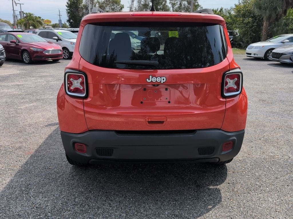 Used 2021 Jeep Renegade Latitude w/ Convenience Group image 4
