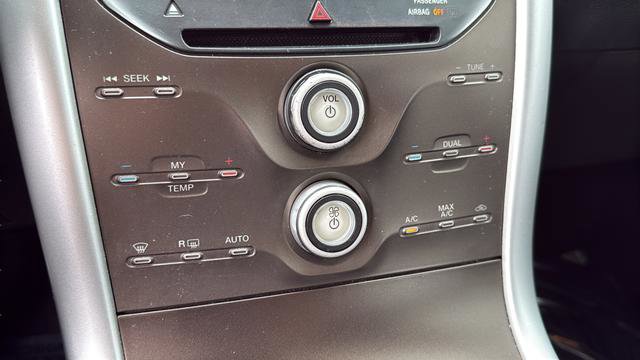 Used 2013 Ford Edge SEL FWD image 21