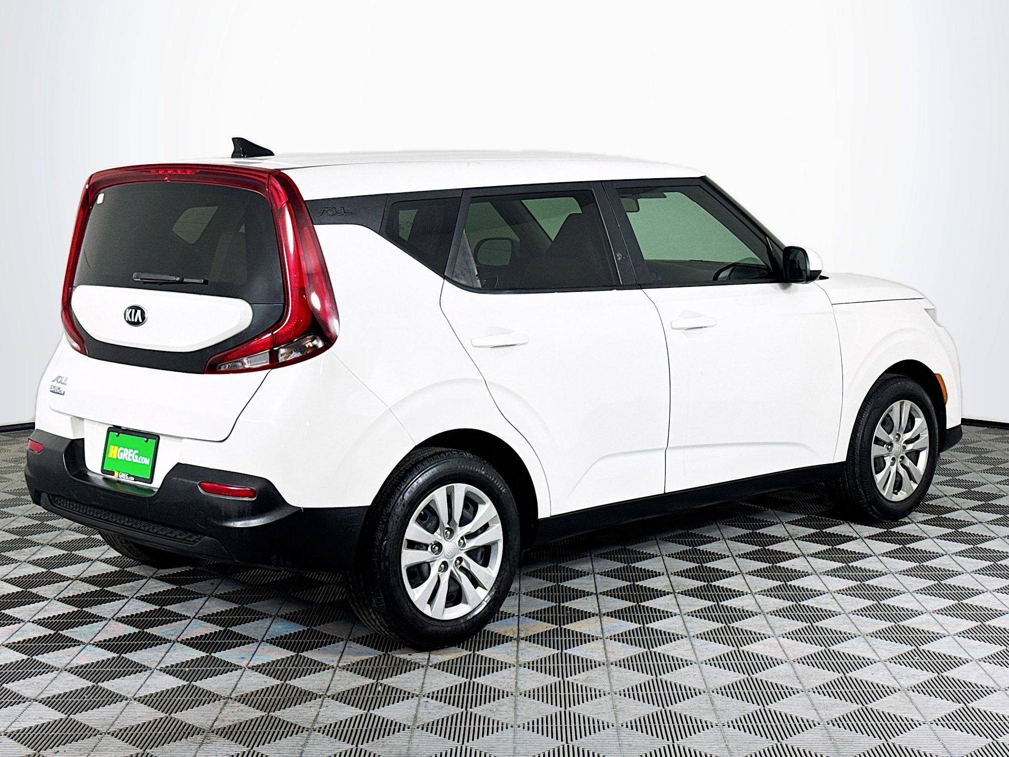Used 2020 Kia Soul LX image 10