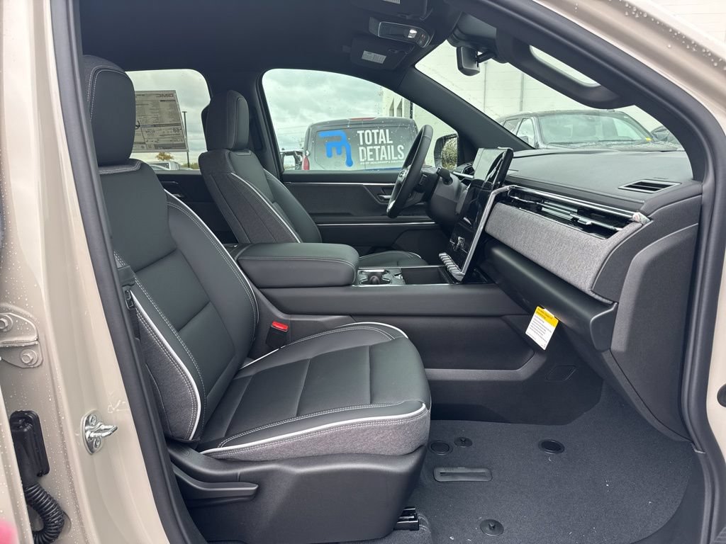 New 2026 GMC Sierra EV Elevation w/ LPO, Elevation Dark Package AWD/4WD image 19