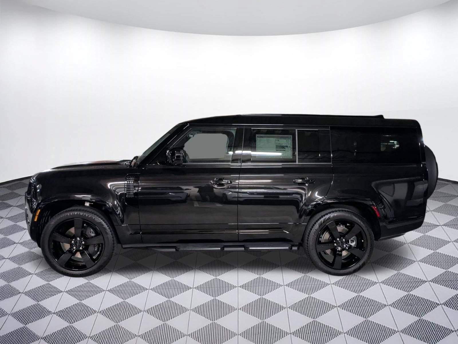 New 2026 Land Rover Defender 130 X-Dynamic SE AWD/4WD image 2