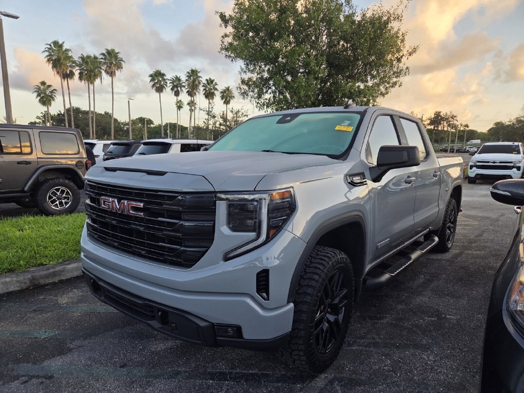 Used 2024 GMC Sierra 1500 Elevation AWD/4WD image 3