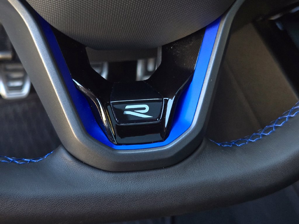 Certified 2024 Volkswagen Golf R AWD/4WD image 32
