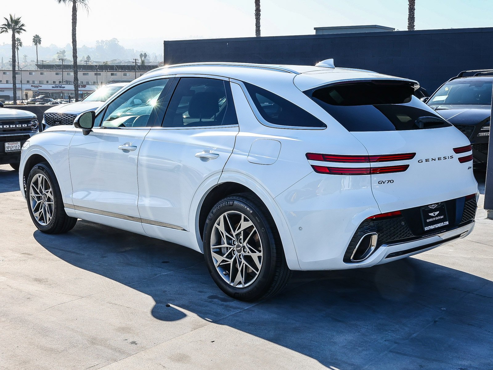 Used 2023 Genesis GV70 2.5T w/ Advanced Package image 4