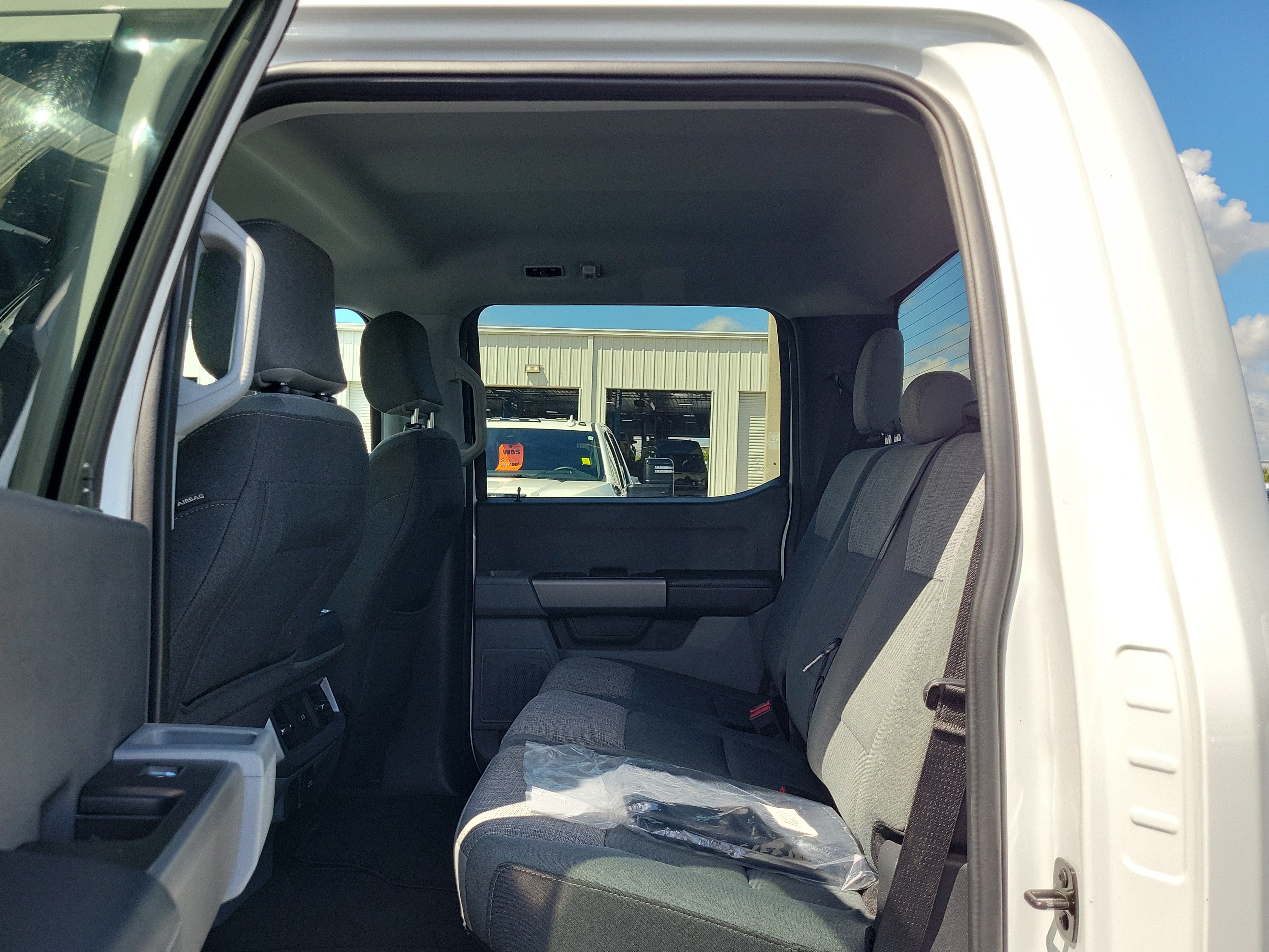 Certified 2024 Ford F350 XLT AWD/4WD image 11