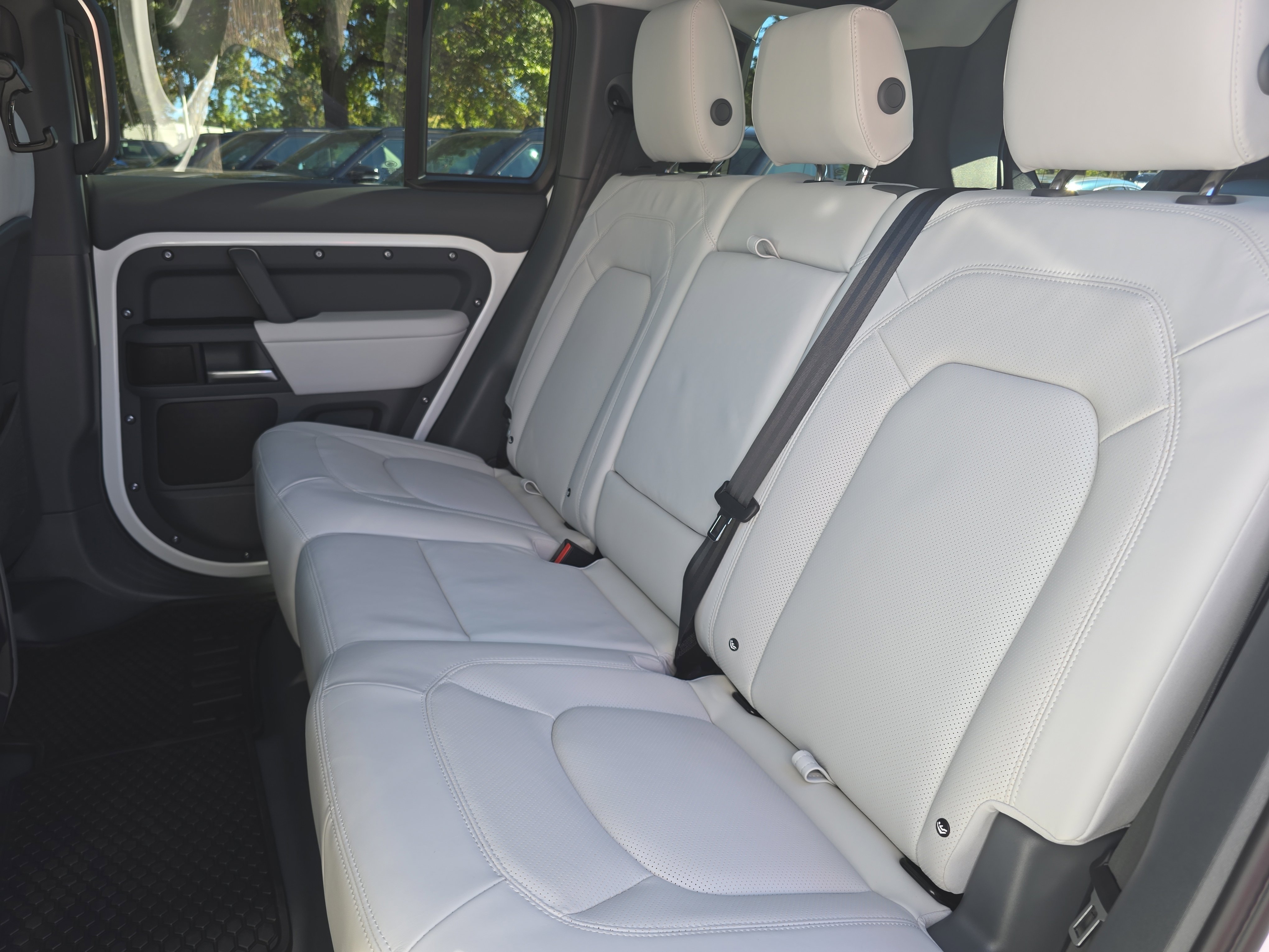 New 2026 Land Rover Defender 110 S image 13