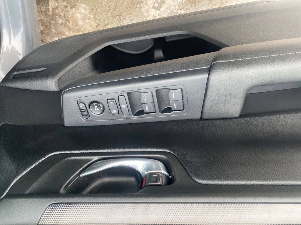 Used 2023 Honda CR-V EX image 19