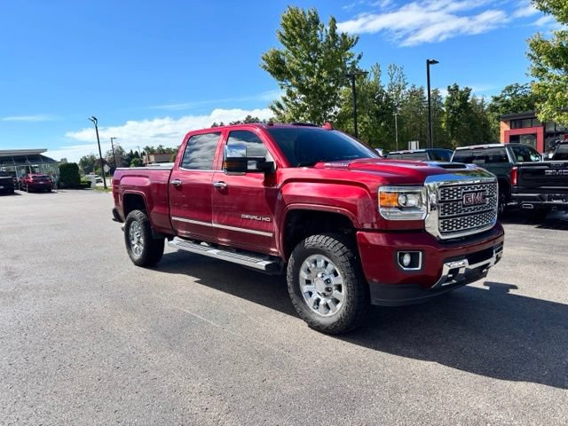 Used 2018 GMC Sierra 2500 Denali w/ Duramax Plus Package AWD/4WD image 4