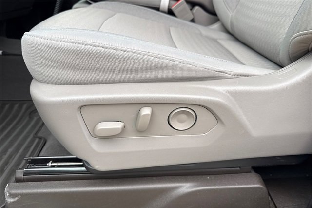 Used 2024 GMC Sierra 2500 SLE w/ SLE Convenience Package image 16