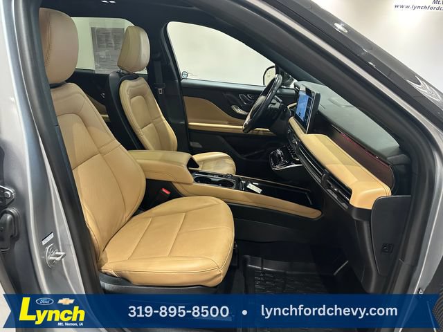 Used 2023 Lincoln Corsair Reserve w/ Equipment Group 201A AWD/4WD image 9