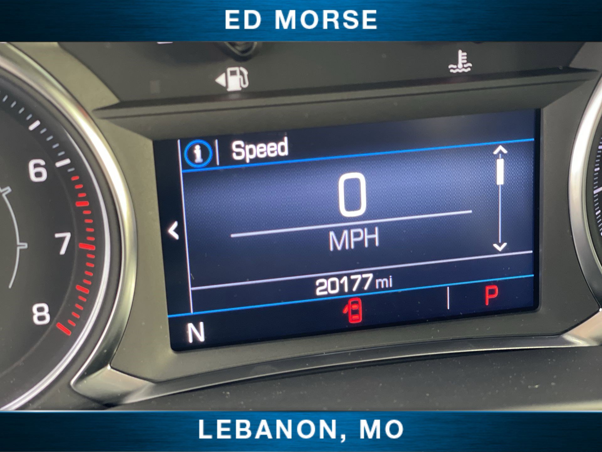 Used 2023 GMC Acadia SLE w/ Driver Convenience Package image 12