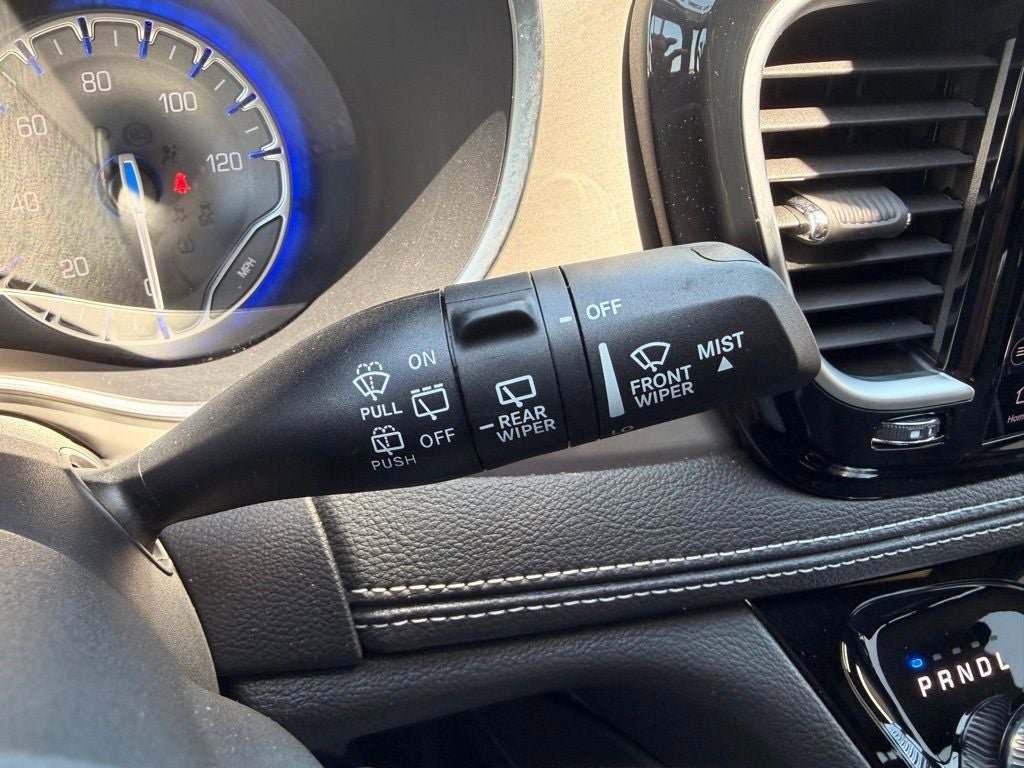 Used 2024 Chrysler Pacifica Limited w/ S Appearance Package AWD/4WD image 15