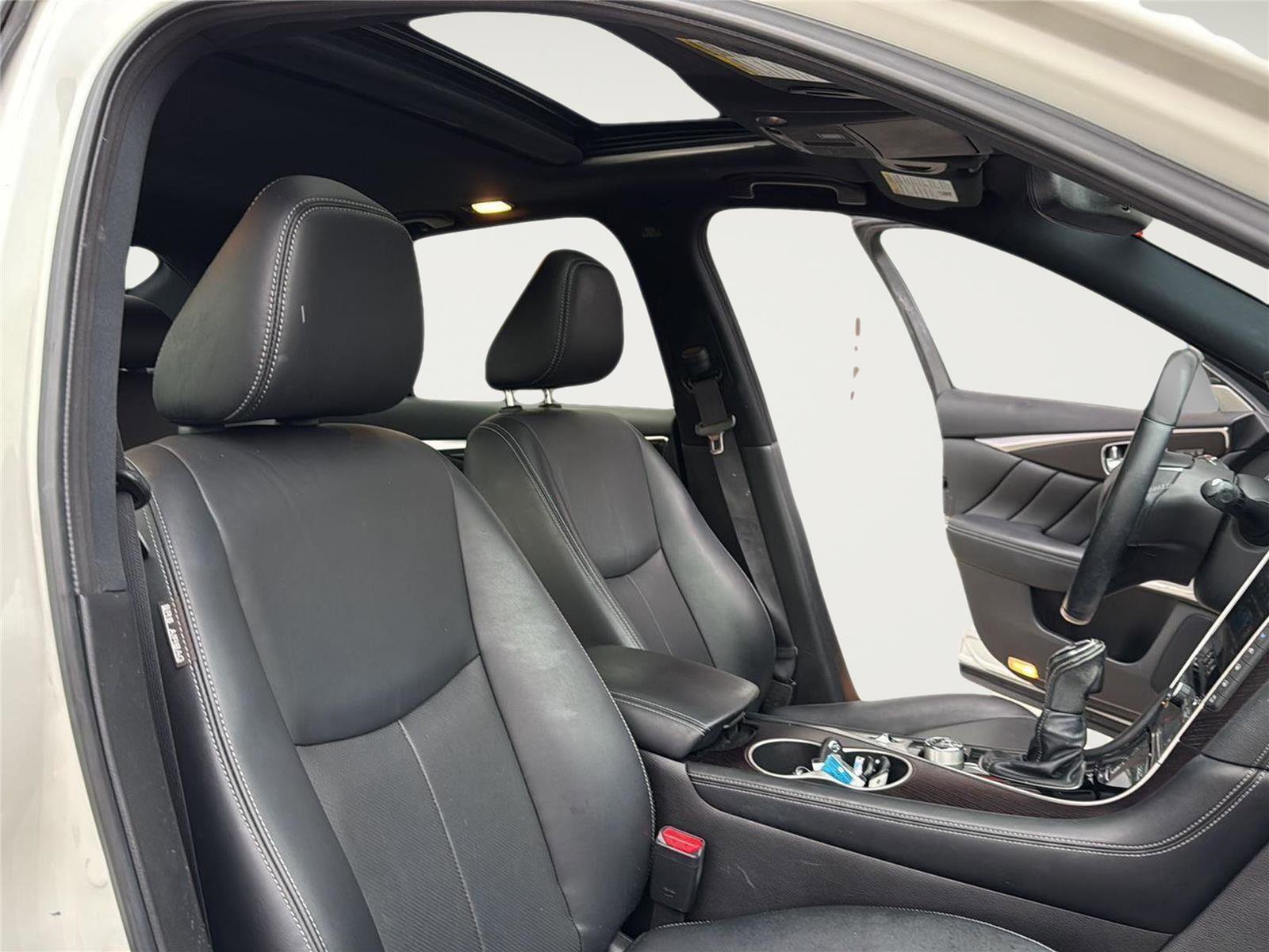 Used 2022 INFINITI Q50 Sensory image 30