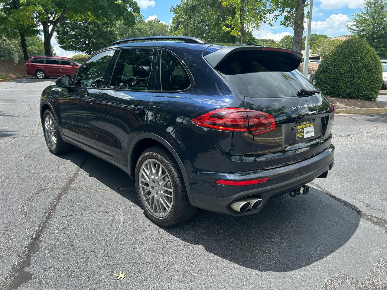 Used 2017 Porsche Cayenne S w/ Premium Plus Package AWD/4WD image 3