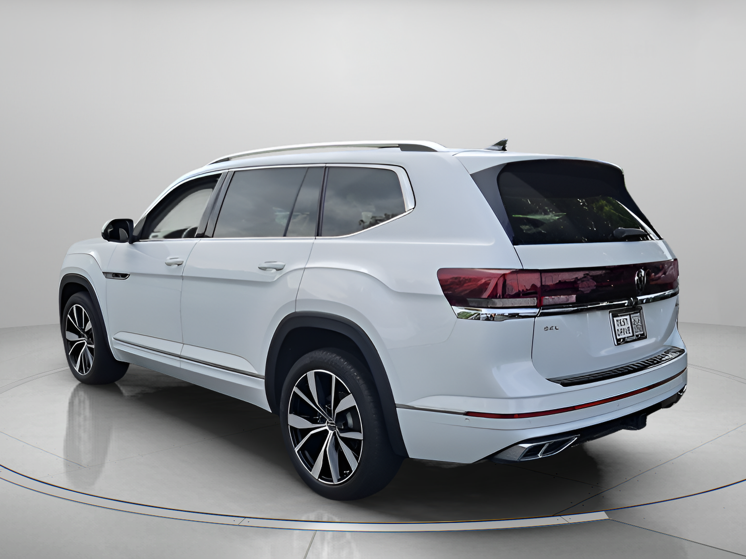 Used 2024 Volkswagen Atlas SEL Premium R-Line AWD/4WD image 3