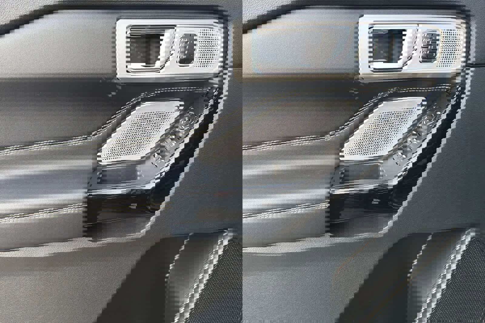 Used 2023 Ford Explorer ST w/ Equipment Group 401A AWD/4WD image 12