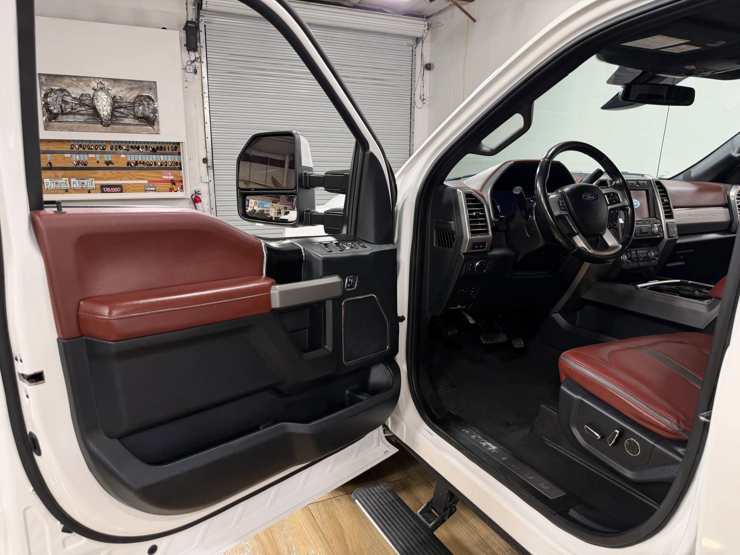 Used 2019 Ford F350 Platinum w/ Platinum Ultimate Package AWD/4WD image 12