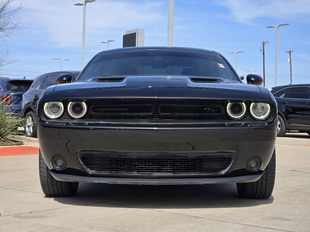 Used 2016 Dodge Challenger R/T image 10