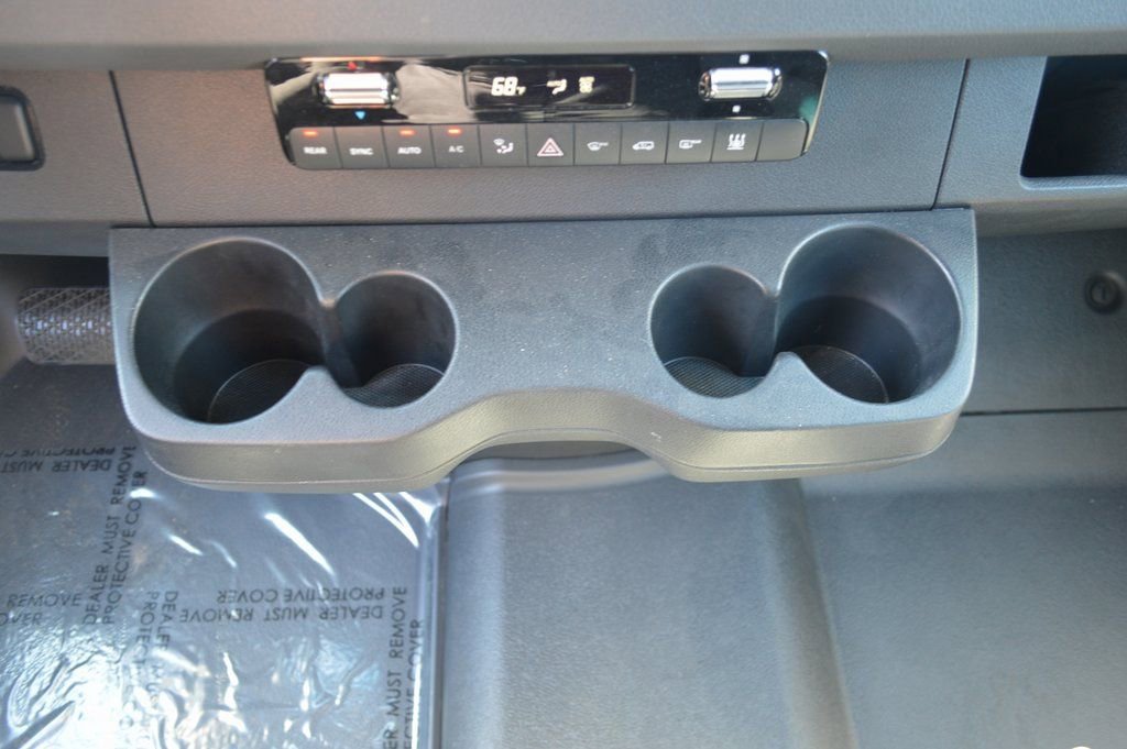 Used 2024 Mercedes-Benz Sprinter 2500 image 37