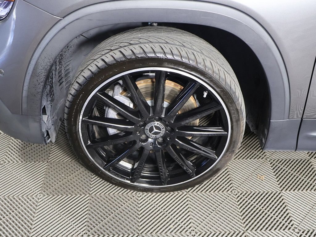 Used 2023 Mercedes-Benz GLB 250 w/ AMG Line image 17