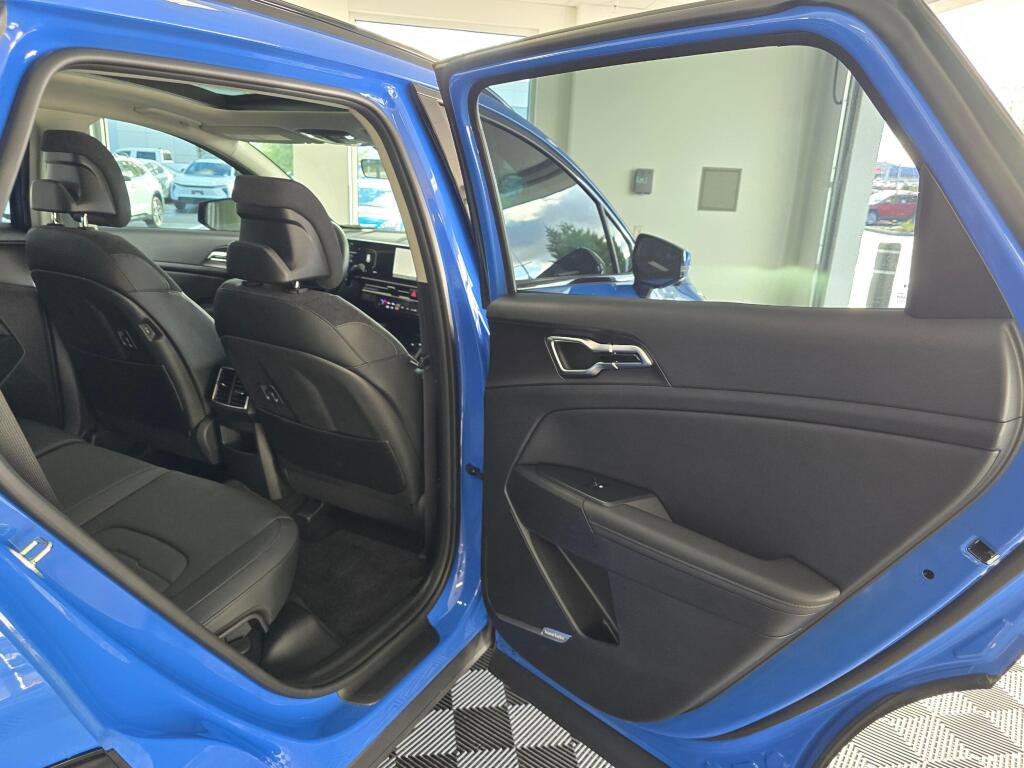 Used 2026 Kia Sportage SX image 61