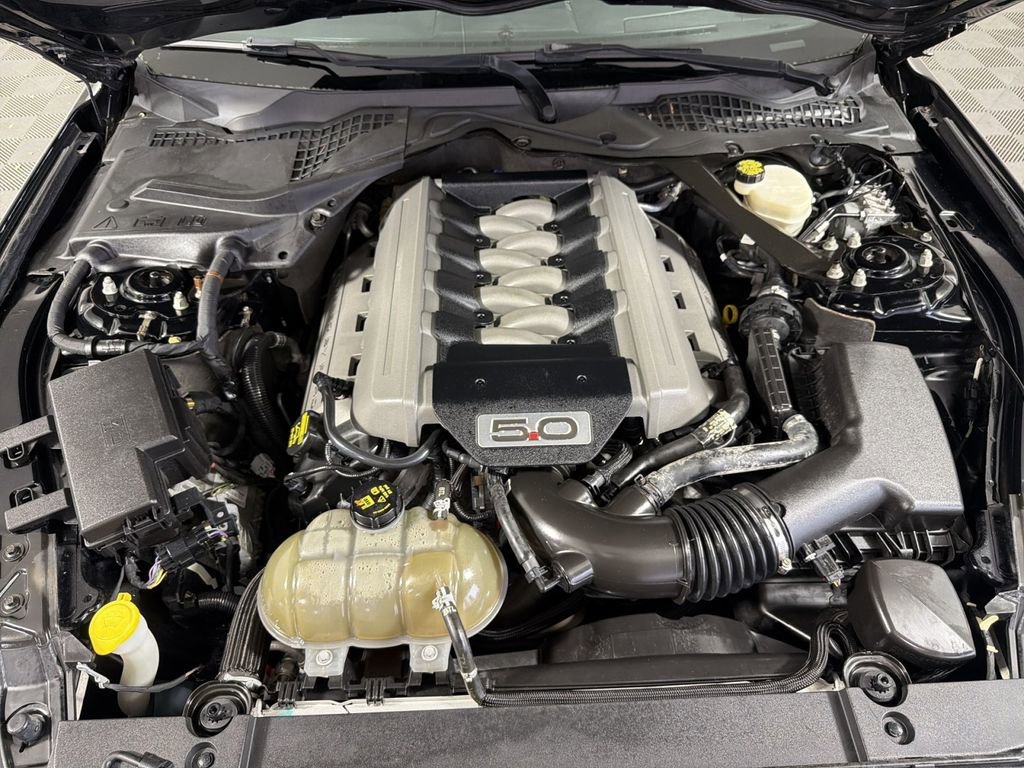 Used 2015 Ford Mustang GT Premium image 26