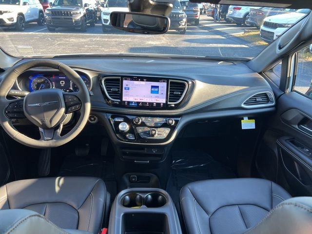 New 2026 Chrysler Pacifica Select w/ S Appearance Package image 21