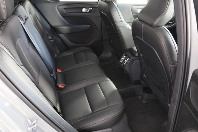 Used 2024 Volvo XC40 B5 Plus AWD/4WD image 22