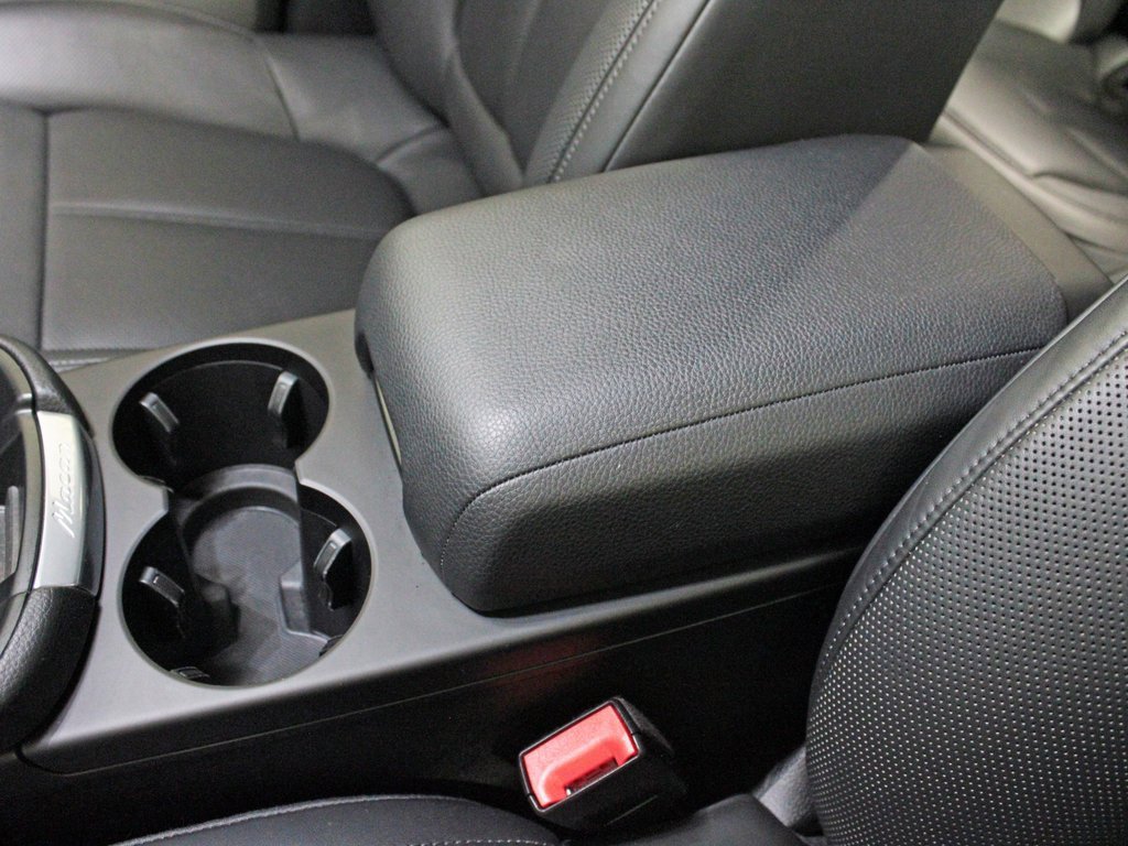 Used 2022 Porsche Macan w/ Premium Package Plus image 31